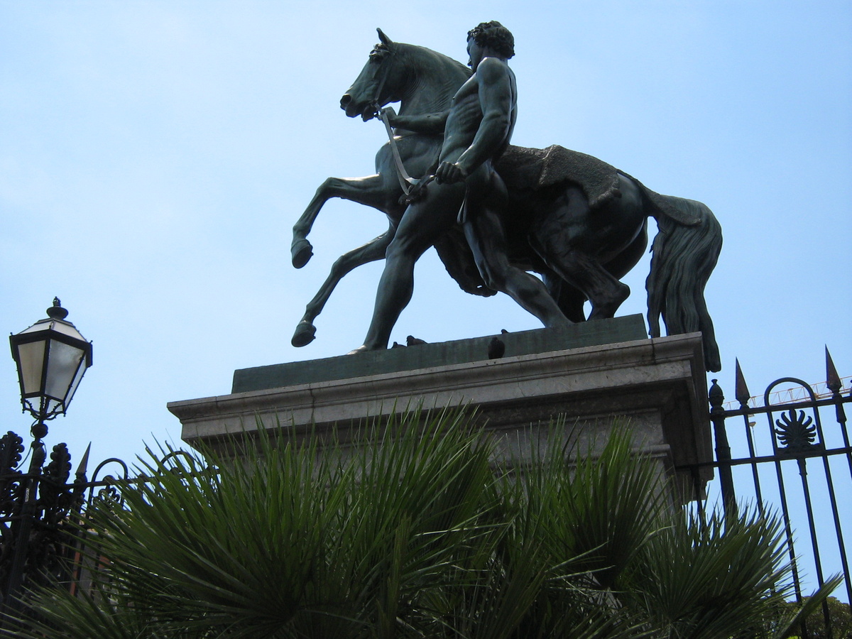 Кони Клодта в Неаполе.