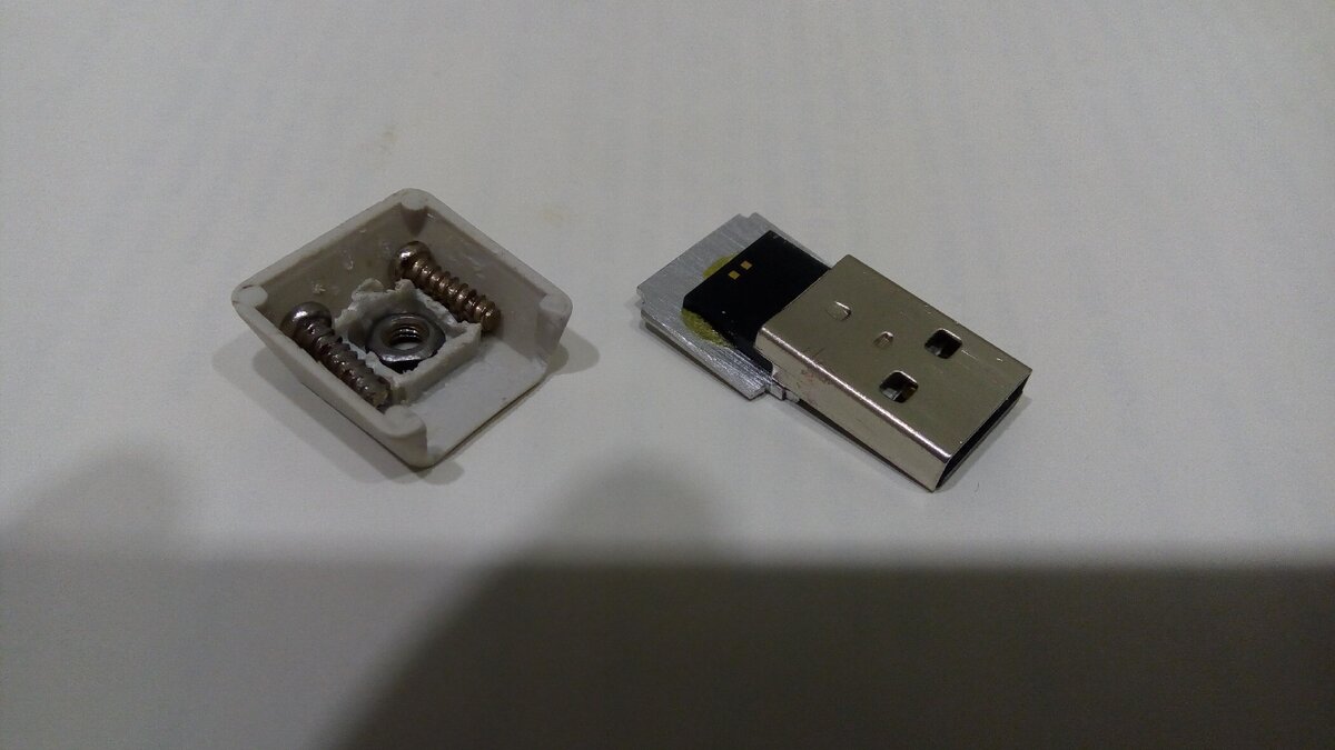 Маленькая USB флешка в машину своими руками | Давайте посмотрим | Дзен