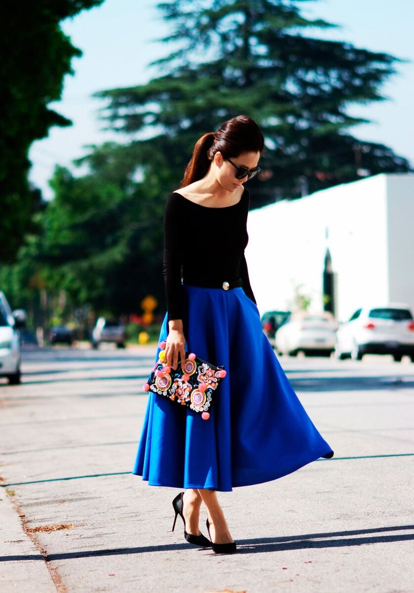 Платья юбки миди. Юбка. Юбка синяя. Синяя юбка миди. Шикарные юбки.