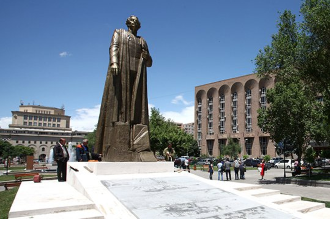Памятники армении