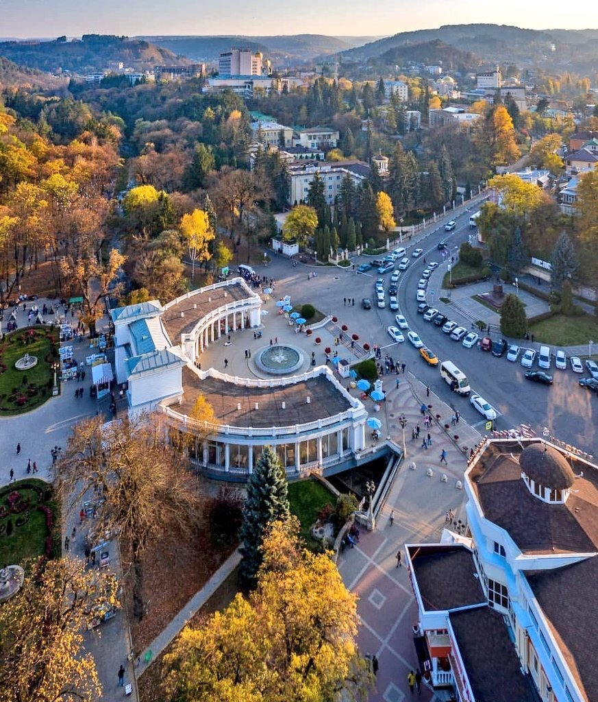 КИСЛОВОДСК. Курортный парк: яркие фото, духовой оркестр... и Прасковейский  коньяк! | ЗА ЗДОРОВЬЕМ – В ПУТЕШЕСТВИЕ! | Дзен