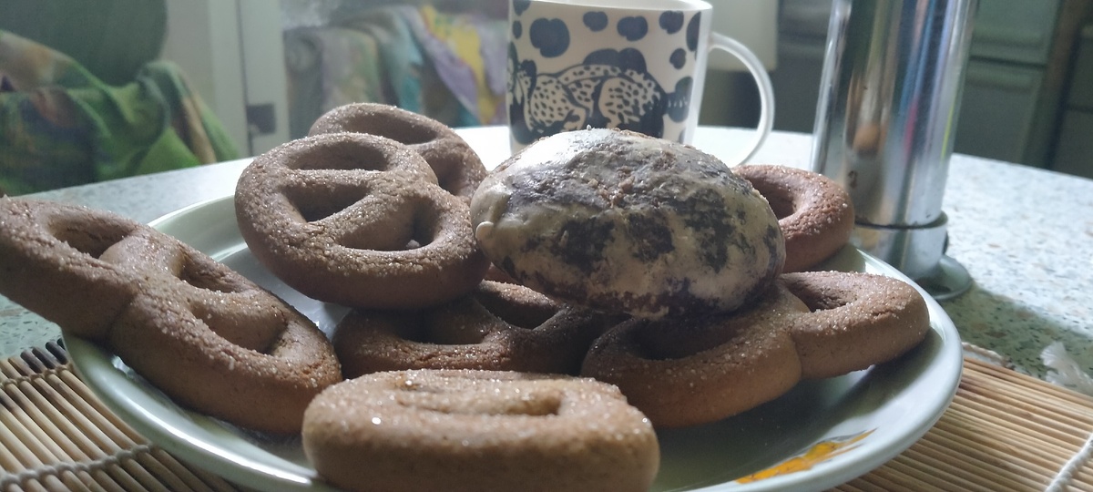 Я некогда не буду есть по утрам сладкое!