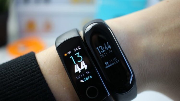 Mi Band 5 почти во всём лучше, чем Mi Band 4. Но претендент на покупку неоднозначен 