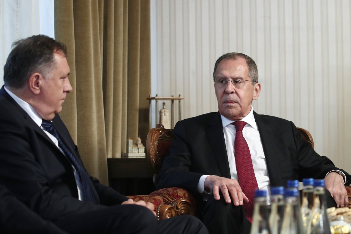 Член президентства Боснии и Герцеговины от сербского народа Милорад Додик и министр иностранных дел России Сергей Лавров - Фото: ВАЛЕРИЙ ШАРИФУЛИН/ТАСС