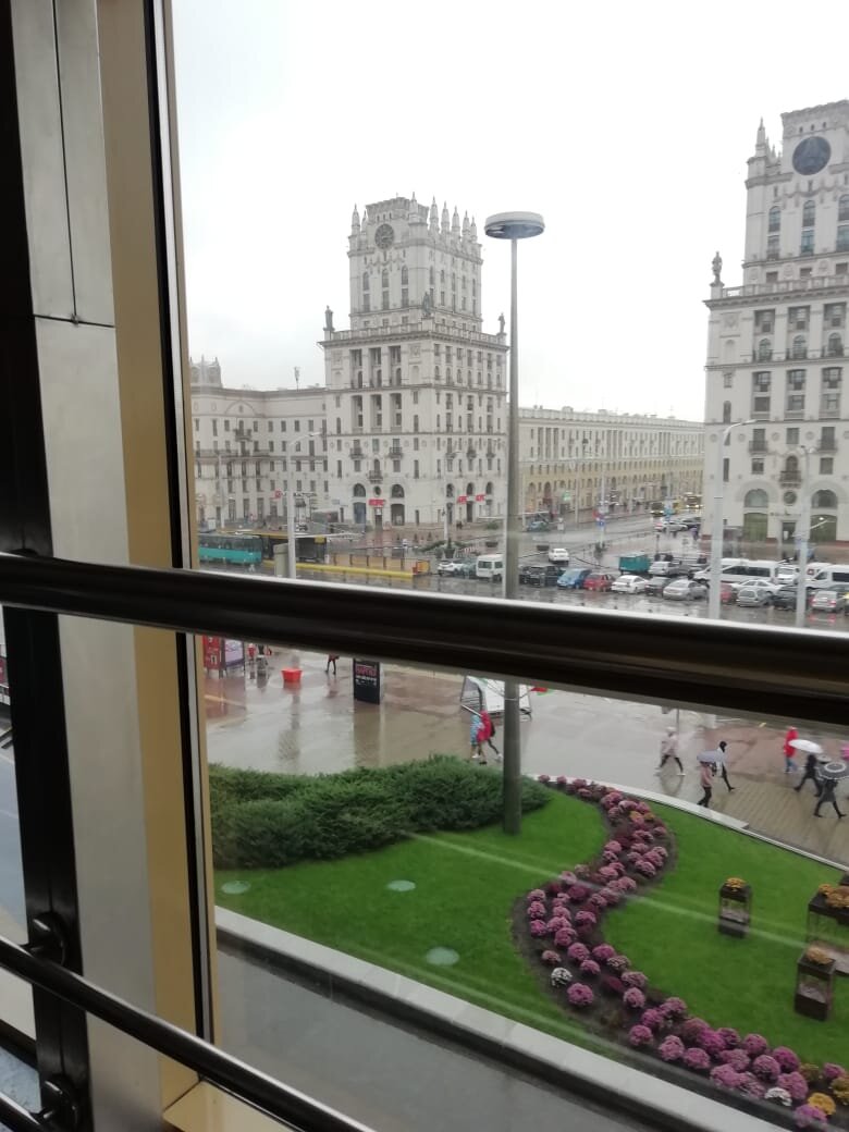 Вид из окна кафе. Фото из личного архива. 