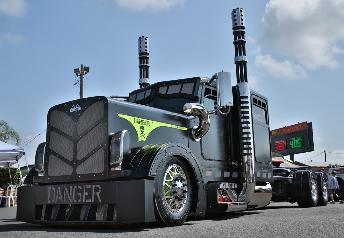 Dekotora Trucks