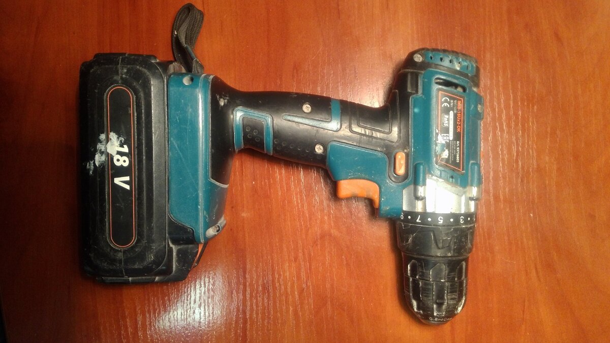 Рис.1 - Шуруповерт BORT BAB-18Ux2-DK