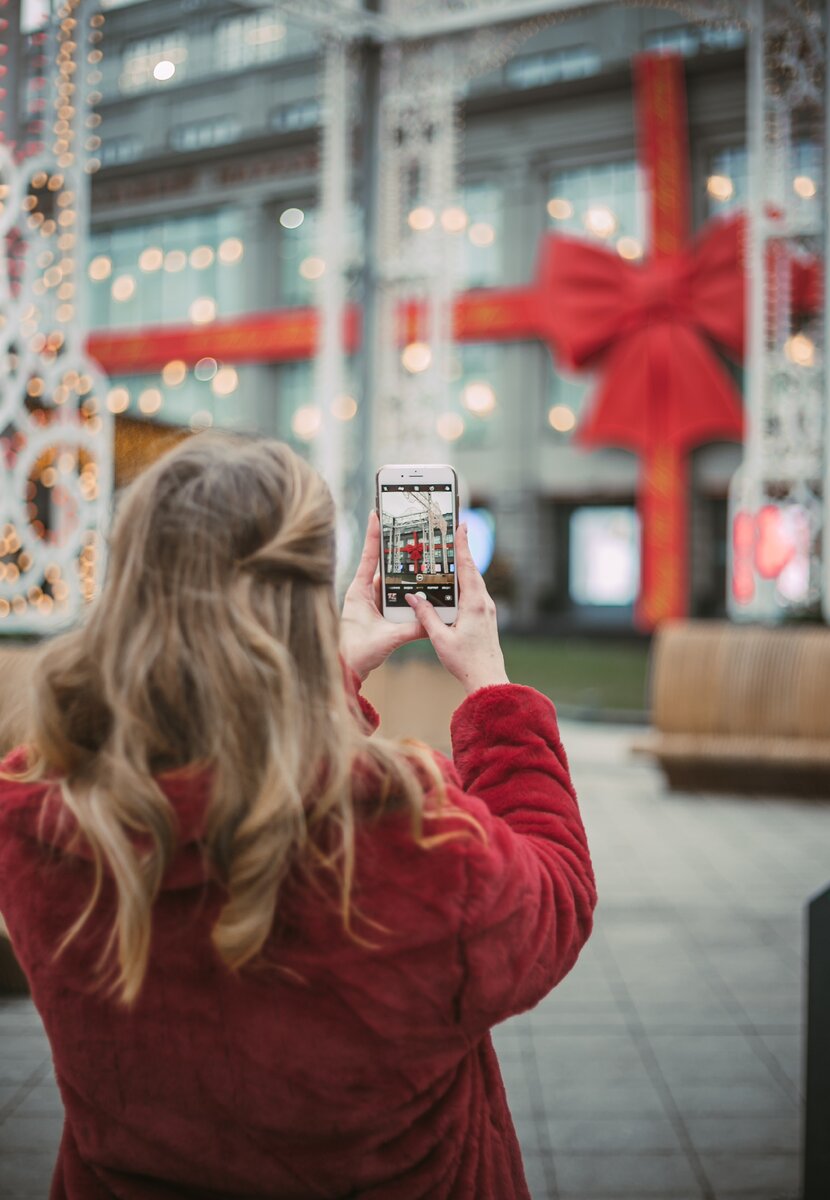 Уличная съёмка у ЦУМа