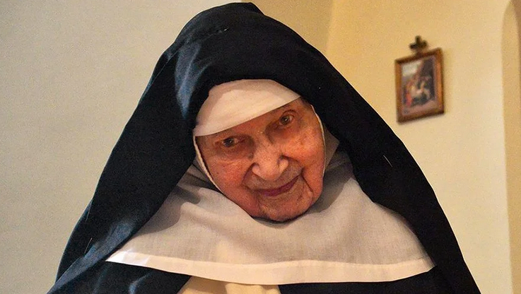 Сама предсказательница. 