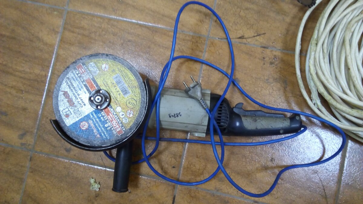 наша болгарка Интерскол