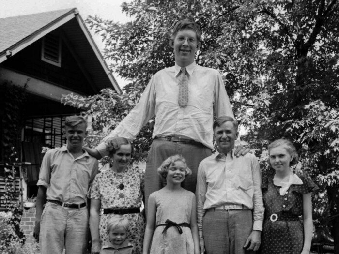 Самый высокий человек, который когда-либо ходил на этой планете Роберт Уодлоу: настоящий гигант