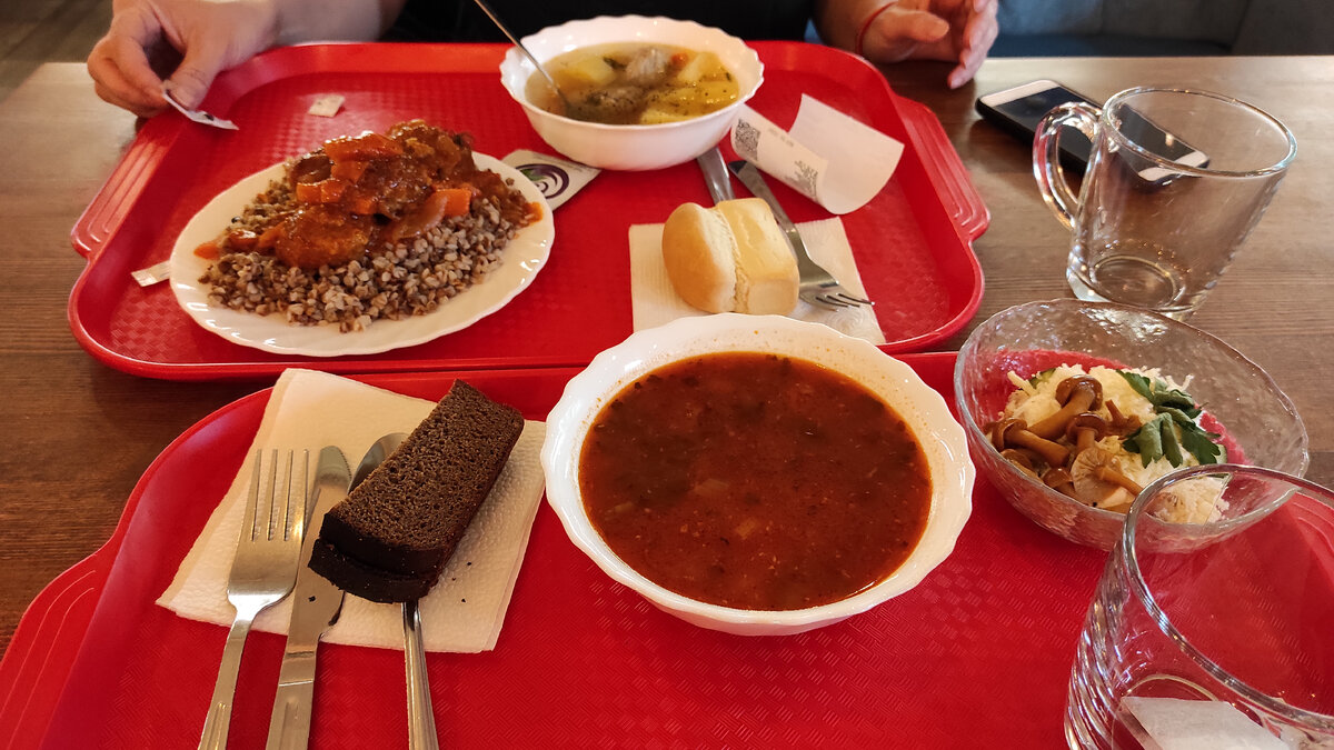 Такой скромный обед. Фото автора