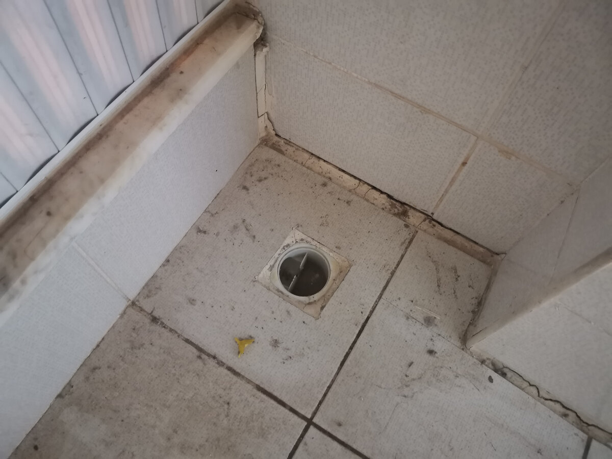 здесь балкон еще не помыт)