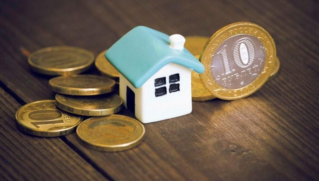 Сделка по недвижимости. Владение земельным участком. Государственная пошлина за регистрацию. Налоги иллюстрация. Деньги на дом.