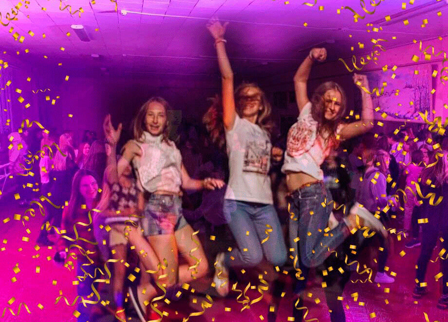 Коллаж из фото с открытых ресурсов интернета.