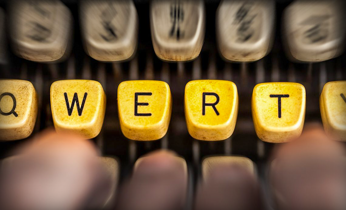 QWERTY. QWERTY эффект. QWERTY логотип. Qwerty123456789.