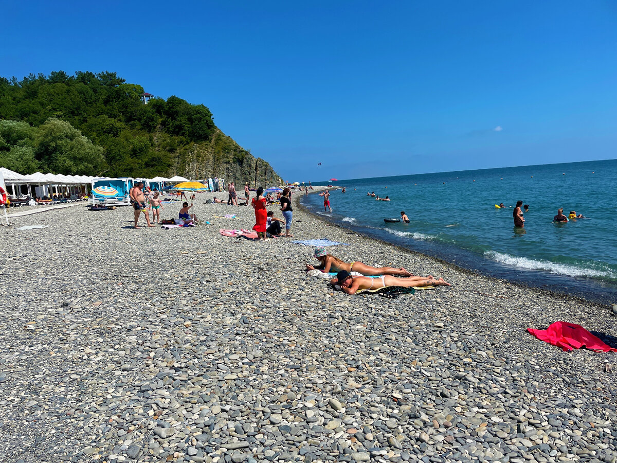 Самые малолюдные пляжи краснодарского. Пляж Бетта Краснодарский край. Бетта отдых фото пляжей и набережной.