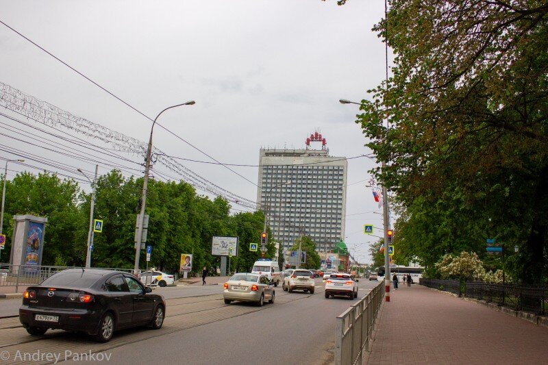 Спасская улица и гостиница Венец