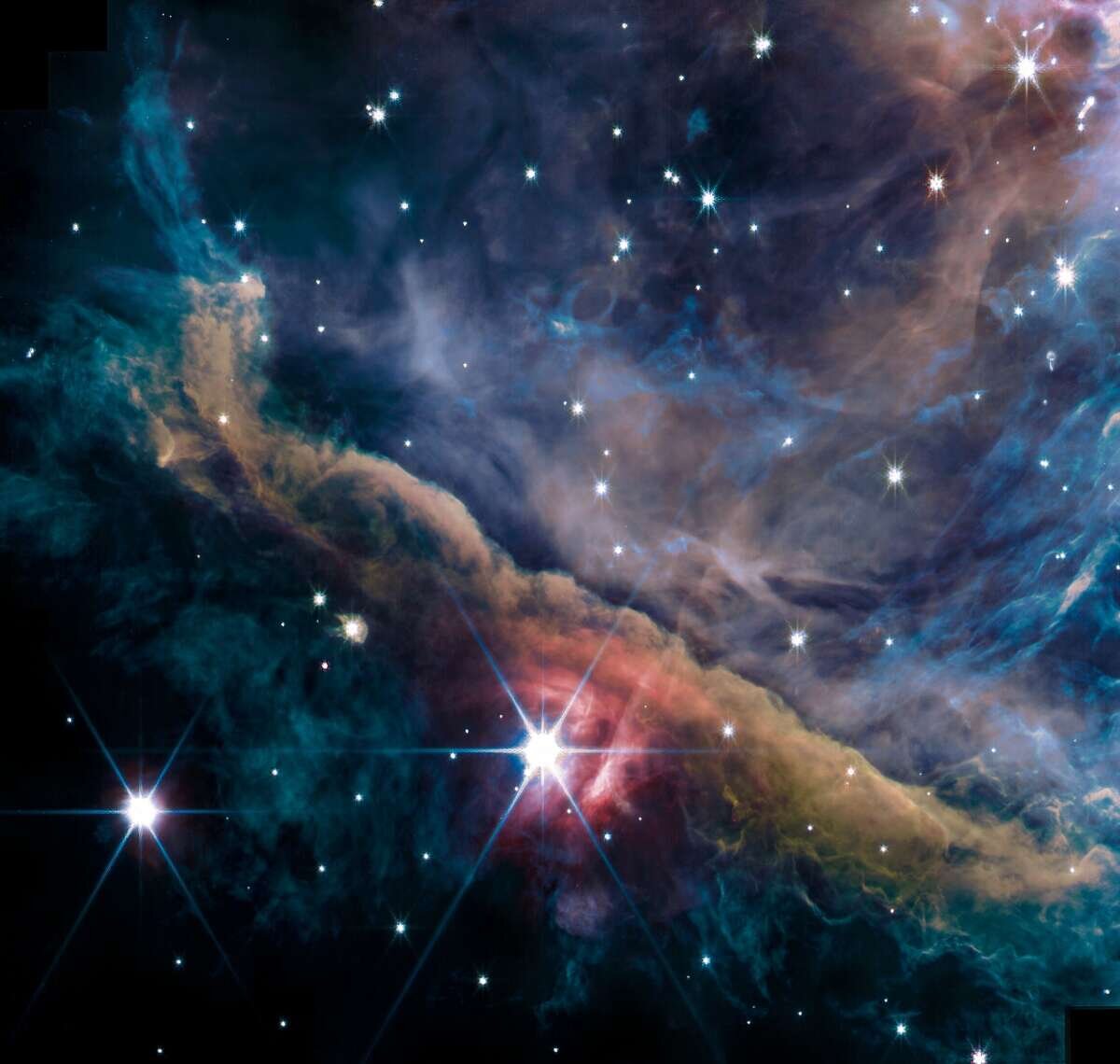    Телескоп Джеймса Уэбба сделал поразительные снимки туманности Ориона