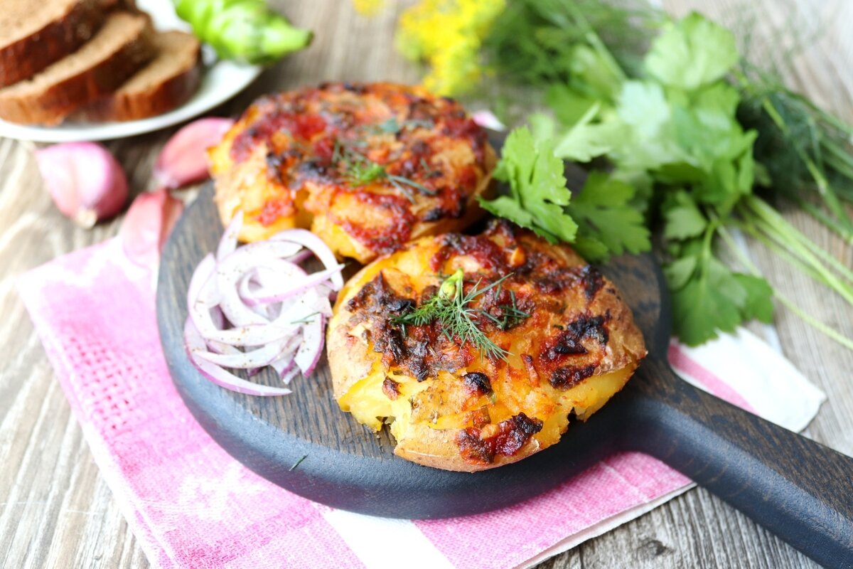   Мятый запечённый картофель с хрустящей корочкой