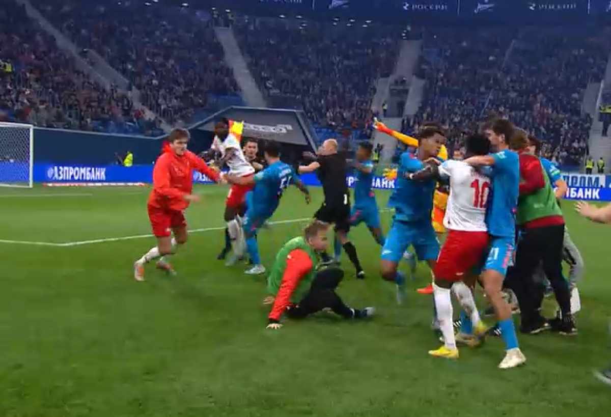 Концовка матча "Зенит" - "Спартак" получилась горячей. Фото: Матч ТВ