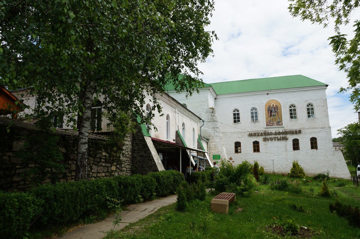 Монастырь в наше время.