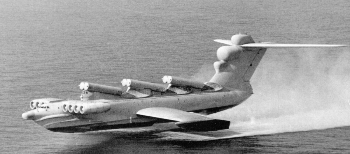 Ракетный корабль-экраноплан проекта 903 «Лунь»