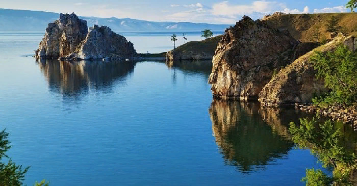 Рис. 1. Озеро Байкал.