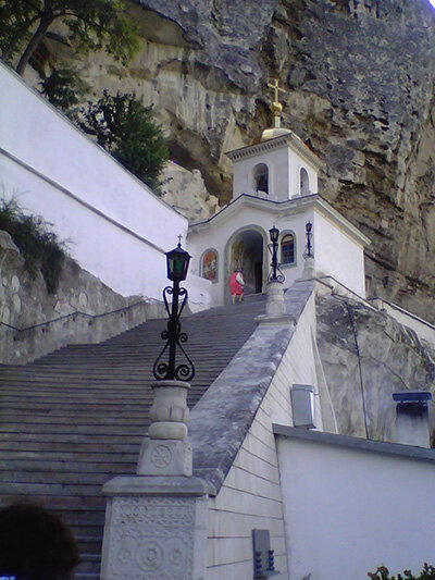 Свято-Успенский Бахчисарайский мужской монастырь.Крым.(фото из личного архива)