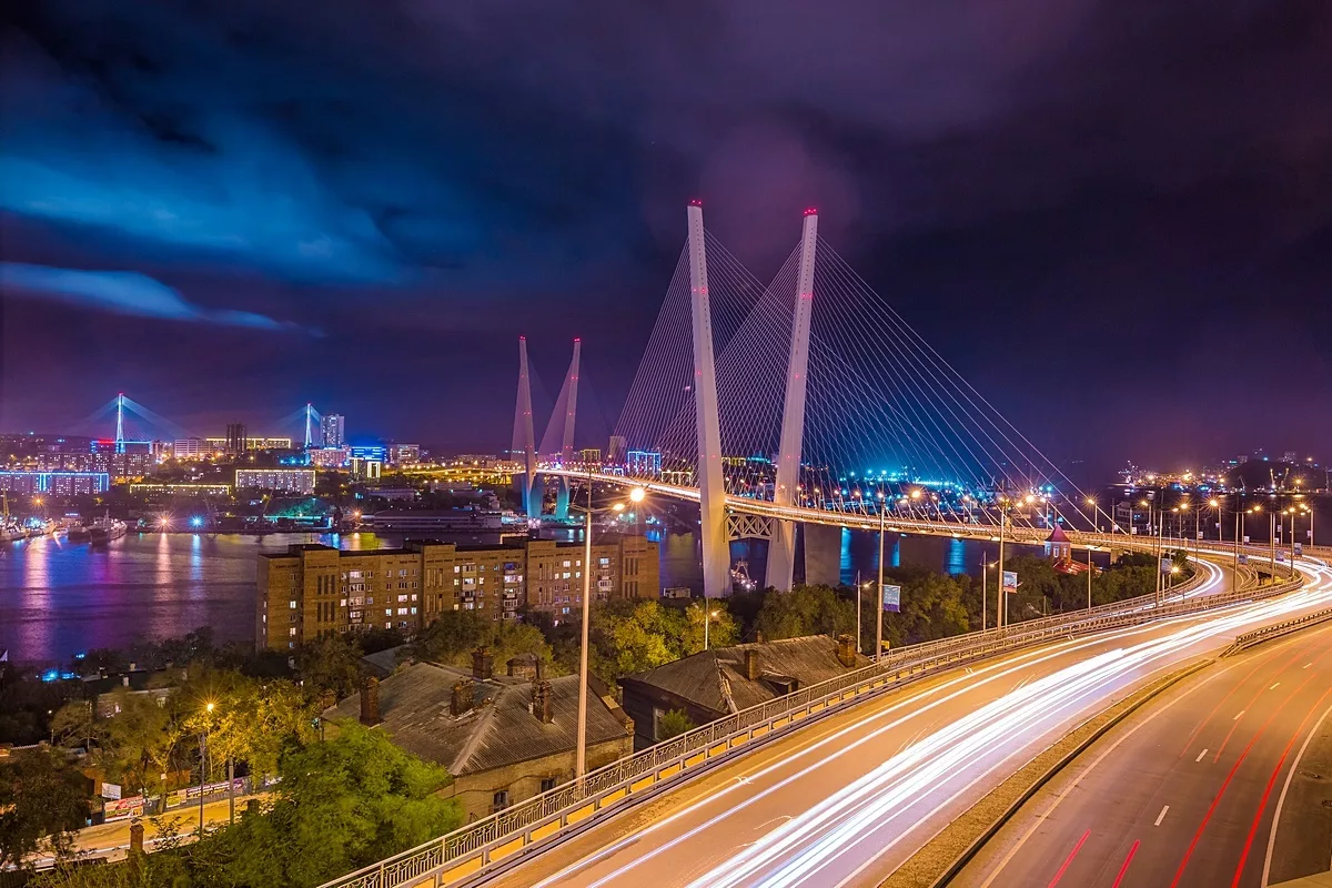 Интересно было бы представить себе столицу России во Владивостоке