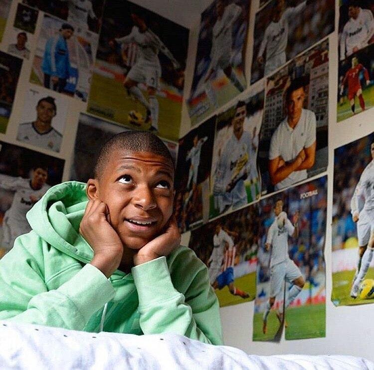 Мбаппе фанат Роналду