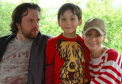 Армандс Нейландс-Яунземс, Наталья Коренная и их сын Александр. Фото: vk.com