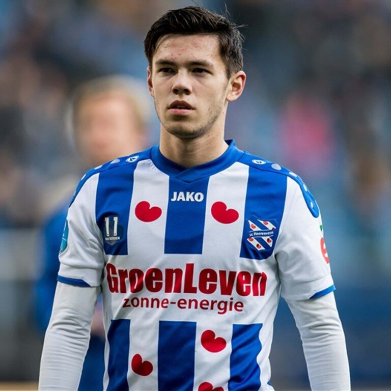 Митчелл Ван Берген.