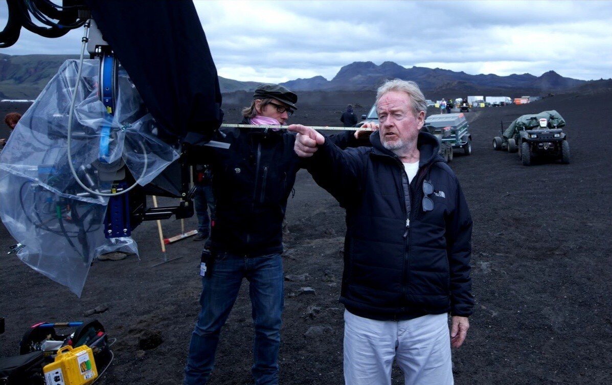 Ридли Скотт на съемках  фильма "Прометей". Изображение взято из открытых источников.