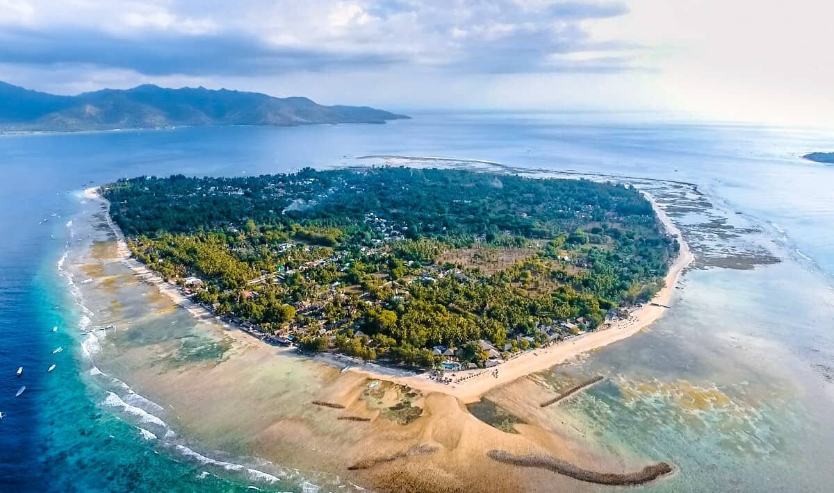 Источник: https://borchaninov.com/wp-content/uploads/2018/11/gili-air.jpg