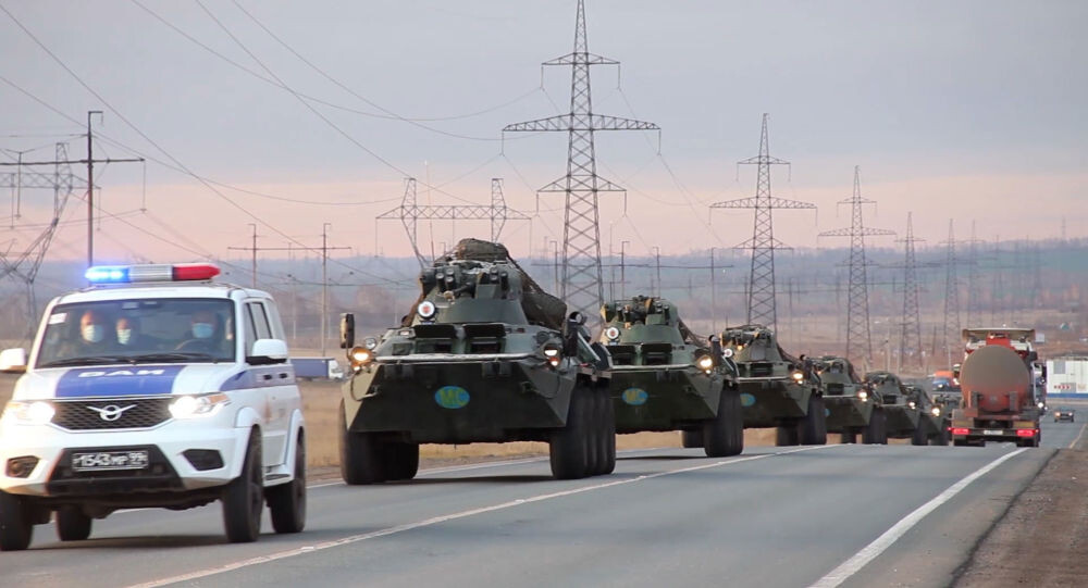 Колонна российских миротворческих сил. Источник: https://cdn2.img.sputnik.tj/images/07e4/0b/0a/1032244623.jpg