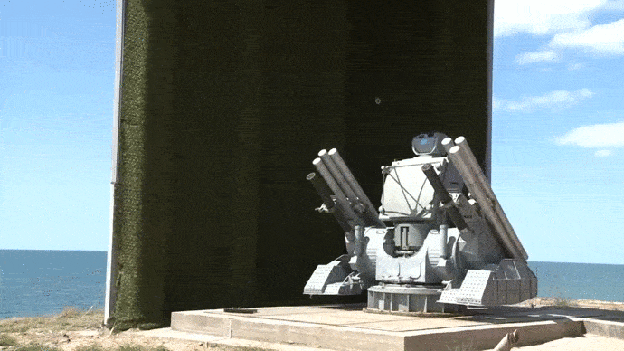 Работа ЗРПК "Панцирь-М" (GIF видео).