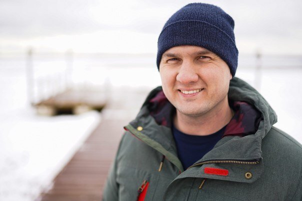 Когда жена ушла или еще что-то. Осознавая это и уметь быть счастливым в этот момент, есть счастье.