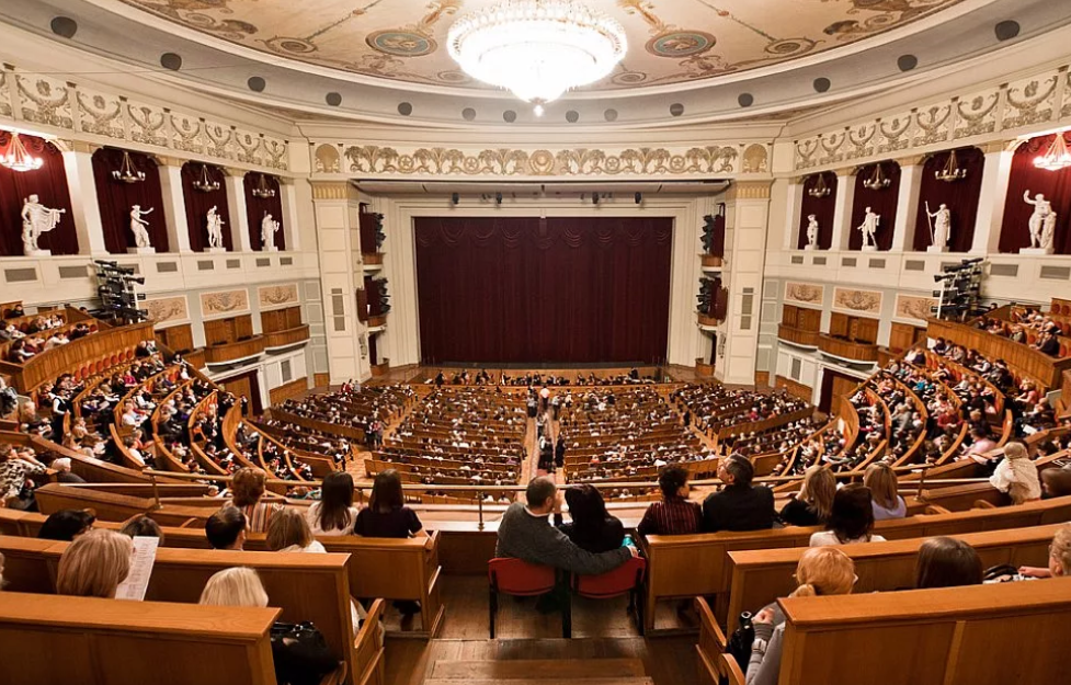 Театр оперы и балета новосибирск фото зала
