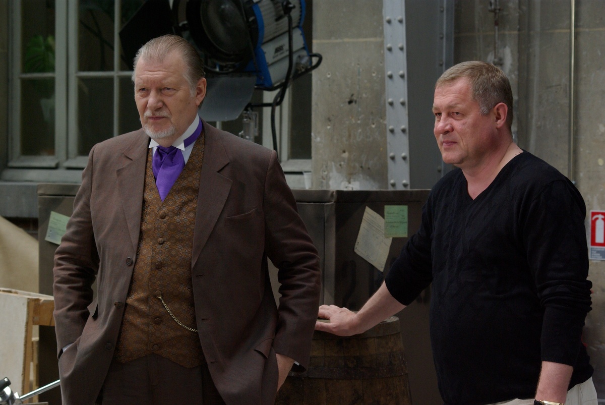 Юозас Бурайтис и продюсер-сценарист К. Филимонов на съёмках фильма «КромовЪ»