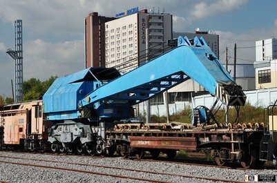 Железнодорожный кран типа  EDK300, автор фото Варов О.