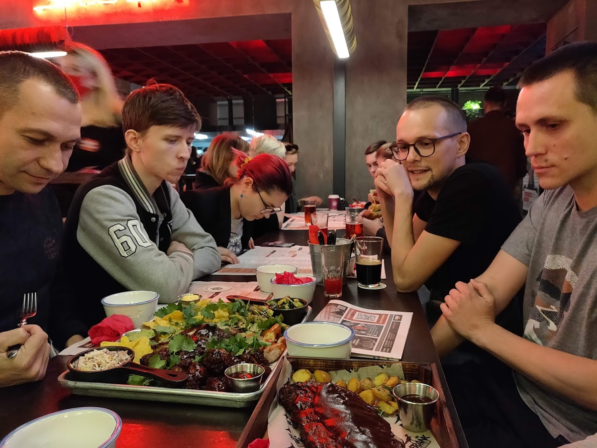Выпускной первой когорты факультета бэкенд Яндекс.Практикума 