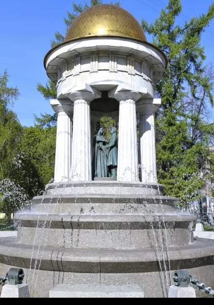 Фонтан-Александр и Натали.