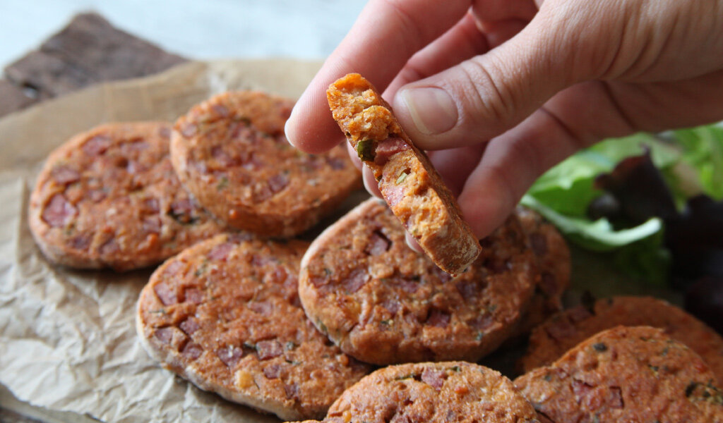 Для канала С.Пудовъ: рецепт печенья сабле с колбасой и сыром