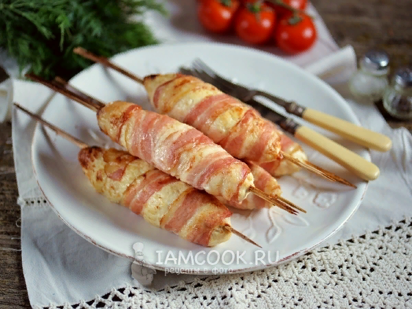 Очень интересный рецепт приготовления куриного филе в беконе.