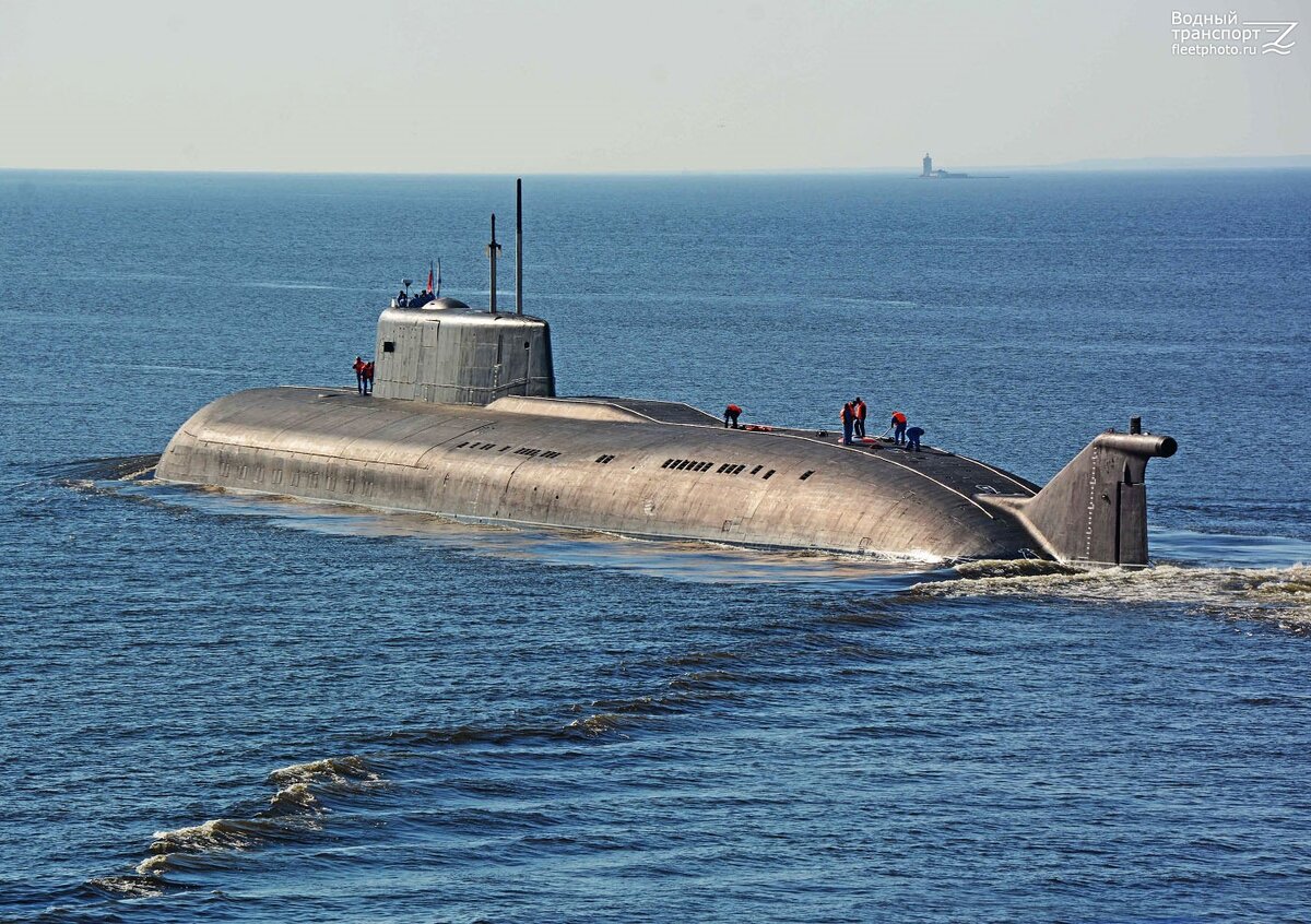 Морские глубины полны гигантских чудовищ.