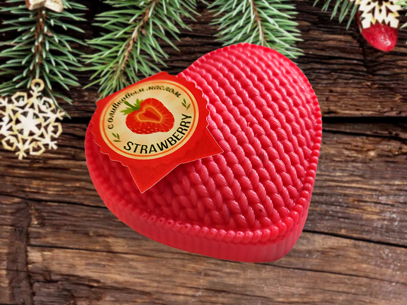 Мыло ручной работы "Клубничное сердце".