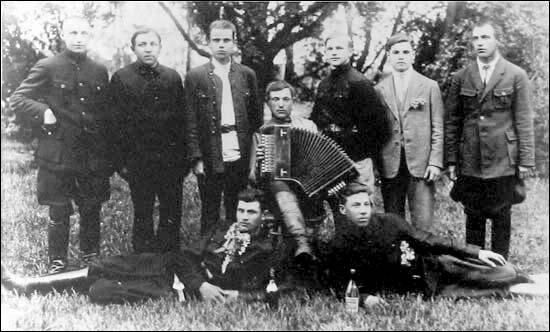 Рекруты Западной Беларуси 1939 год. Источник изображения: сайт oper-1974.livejournal.com