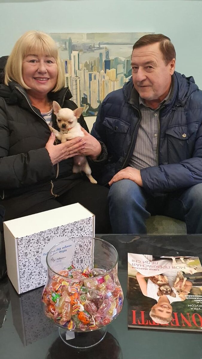 Мальчик Орналло уехал в новый дом. Родители счастливы. Мои поздравления с сыночком)