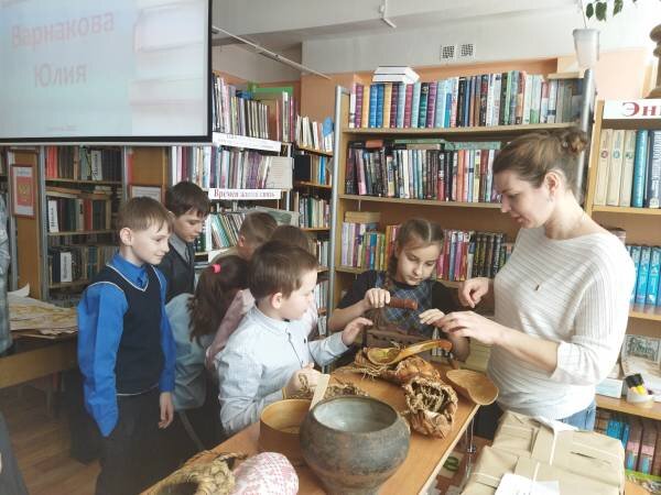 Ю.А. Варнакова и дети прошлись «нижегородскими маршрутами».